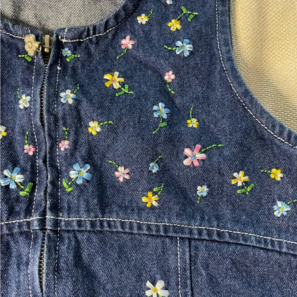 Vintage Girls Denim Romper Overalls Jumper L/14 Badge Floral Embroidered 90s